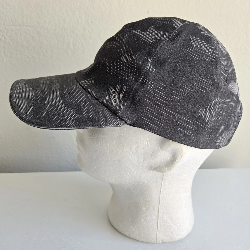 Lululemon Hat Cap Strapback Black‎ Gray Camo Fast free Run Reflective Mens